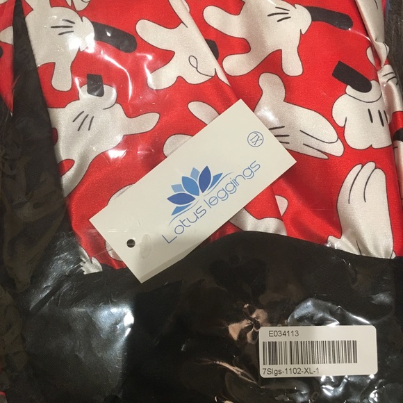NWT Disney Mickey legging capris - Picture 2 of 4